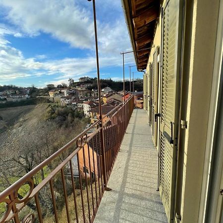 Locanda Del Bricco Pt Cisterna dʼAsti Exterior foto